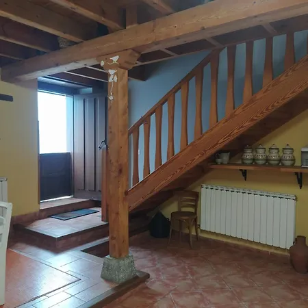 La Casa Del Pueblo El Berrugon Carrocera