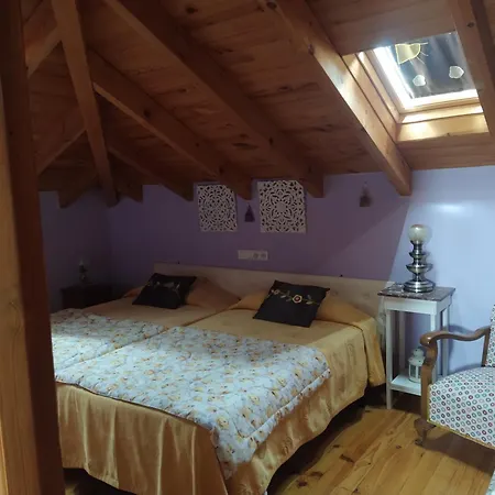 La Casa Del Pueblo El Berrugon Carrocera