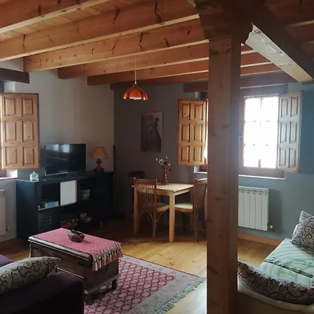 La Casa Del Pueblo El Berrugon