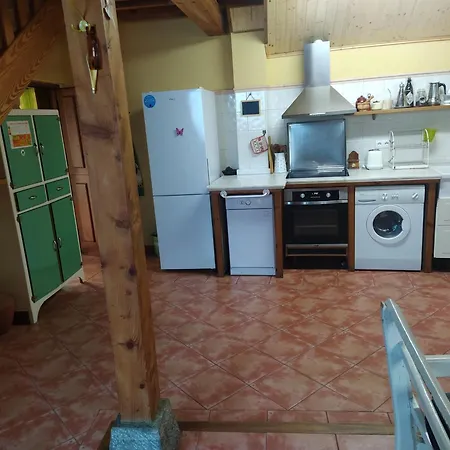 La Casa Del Pueblo El Berrugon *