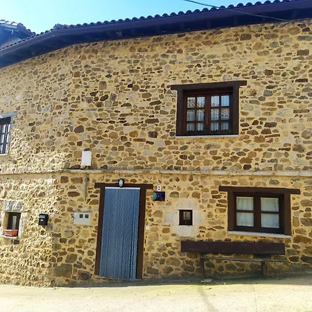 La Casa Del Pueblo El Berrugon *