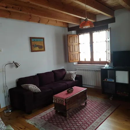 La Casa Del Pueblo El Berrugon Holiday home *