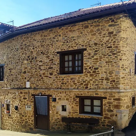 Holiday home La Casa Del Pueblo El Berrugon *