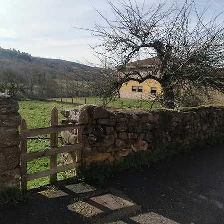 La Casa Del Pueblo El Berrugon Holiday home